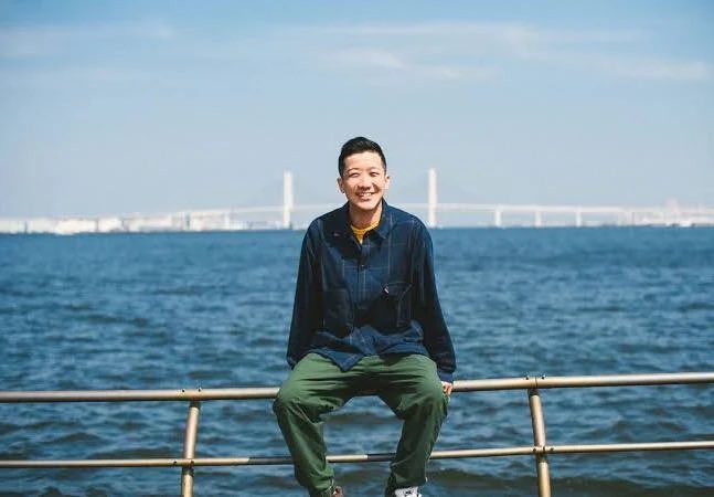 香水を5億リットル買った瑛人