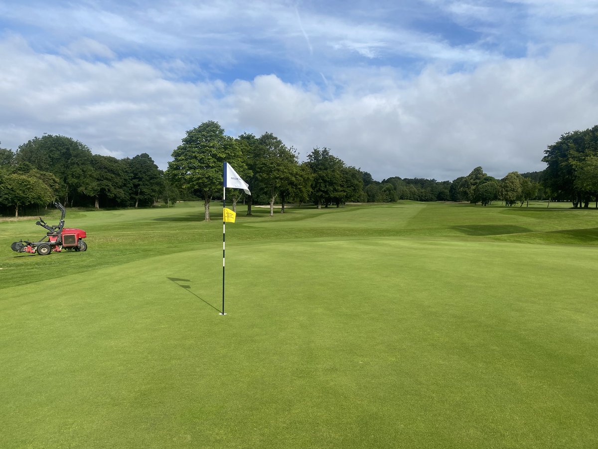 pollokgreens's tweet photo. Another great week done! Hope it’s not too hot to be playing golf this weekend! Keep hydrated an keep the birdies coming #pollokgolfclub https://t.co/dlu78ytoSL