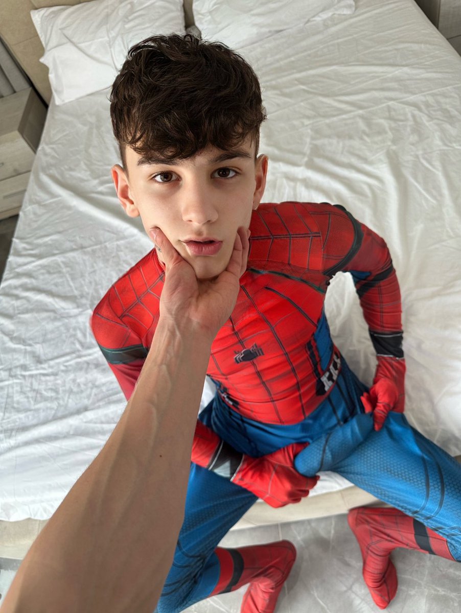 make me yours🕷️

don't miss out my 60% discount
onlyfans.com/elias.twink⬅️