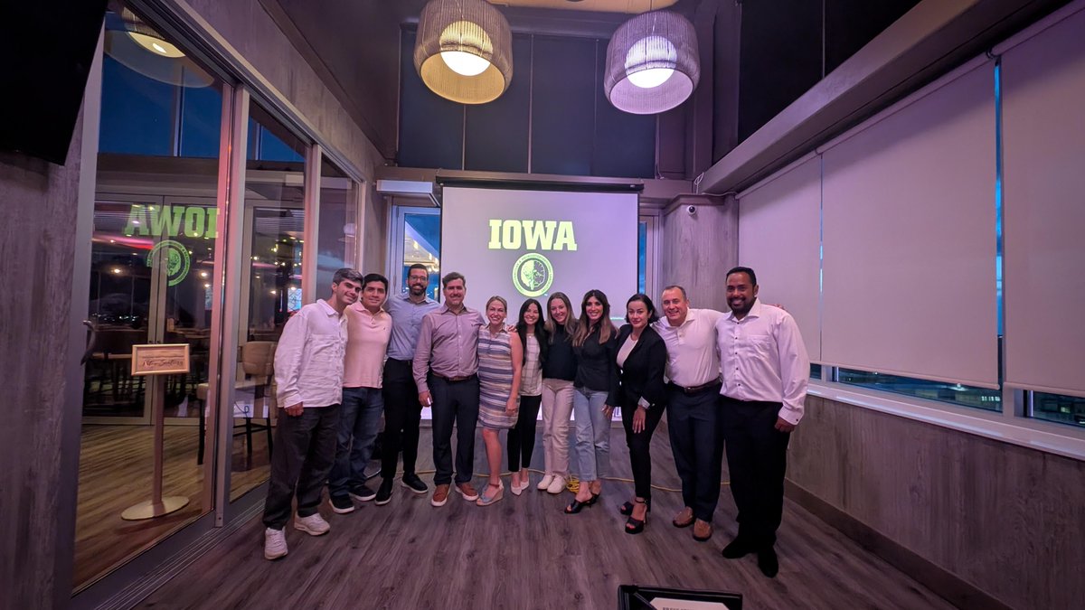 CerebrovascLab's tweet image. Last night we joined a great dinner with @StrykerNS , where Dr. Ortega shared an overview of the history and evolution of devices used in the treatment of aneurysms and large vessel occlusions.
A look at how far we've come and what’s next.
#Neurointervention #StrokeCare…