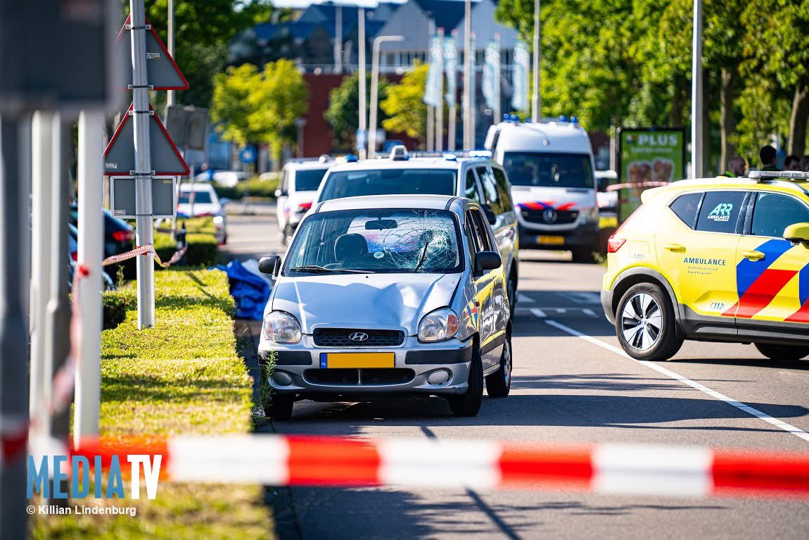 Vrouw aangereden op zebrapad in Spijkenisse, zwaargewond naar ziekenhuis