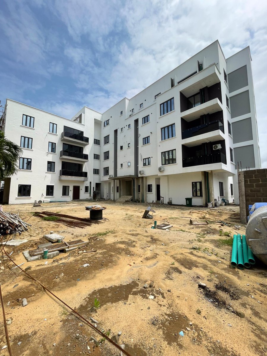 Crayjoe_'s tweet image. 12 UNITS OF 2 BEDROOM TERRACE DUPLEX WITH ELEVATOR
PRICE: N250M PER UNIT
LOCATION: IKATE, LEKKI
FEATURES:
Spacious rooms
Ample car space
Fitted kitchen
Gated compound
Serene environment
All rooms en-suite
Security lights.
Title: C of O