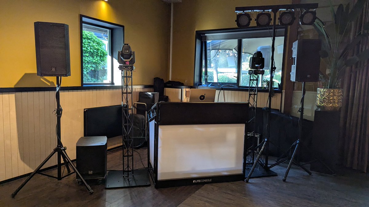 discappy's tweet image. Vanavond het #bruiloftsfeest van Anouk &amp;amp; Rik verzorgen in #Fluitenberg ism DJC