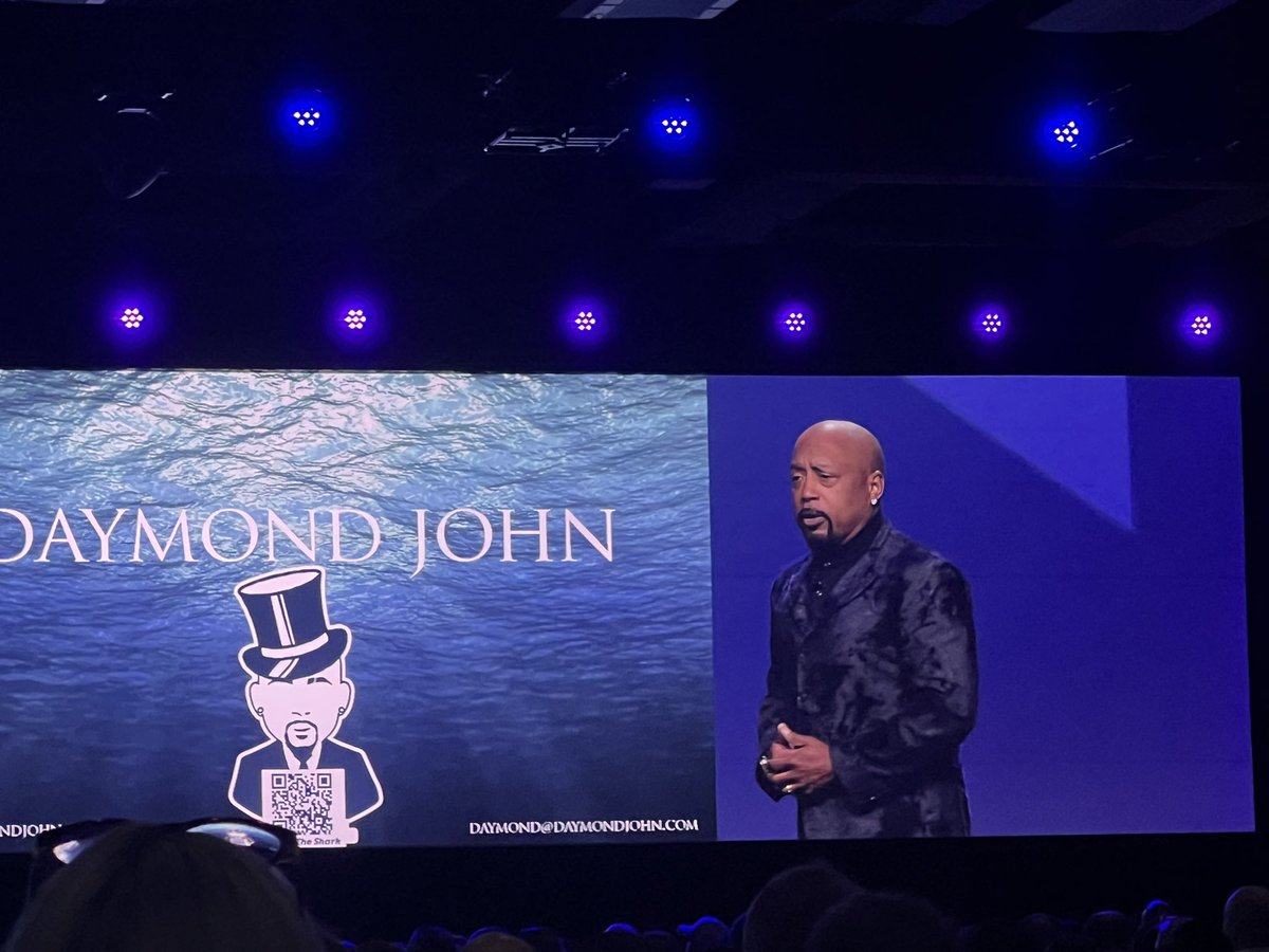 Angie Carder tweet media