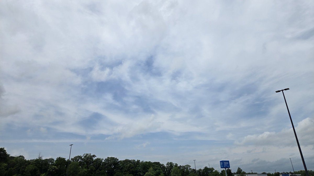 WxErhard's tweet image. Currently in Ottumwa, IA. Clouds started to clear a bit. As I predicted in the last post, the SPC has upgraded to an enhanced for a 10 percent non hatched tornado risk. Storms will fire soon, and we will head out. If there was any day for photogenic tornadoes, it&apos;s today.