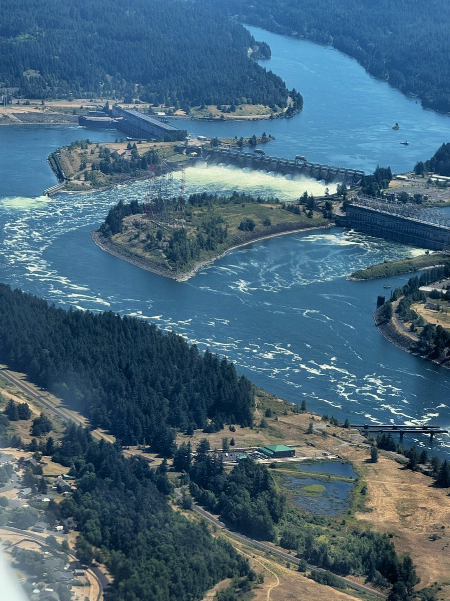Not_yourpilot's tweet image. DHMO polluting our rivers. Wake up sheeple. #stopsprayingus #stopgeoengineering #chemtrails