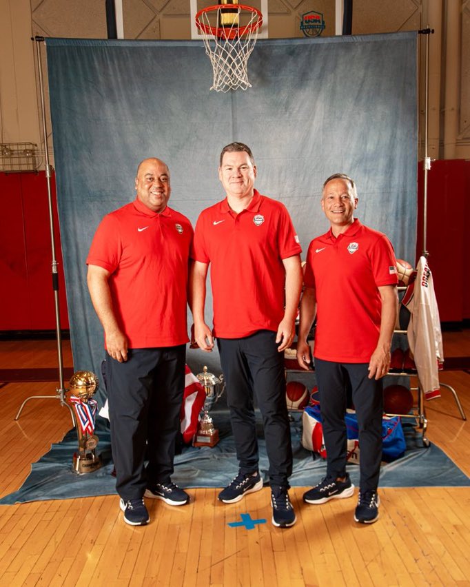 Big time honor for Notre Dame Head Coach, Micah Shrewsberry, helping Team USA win the Gold with the U19 National Team 

Known as one of the best X and O coaches in the country, he helped Team USA score over 100 in 6 of their 7 games
🔥