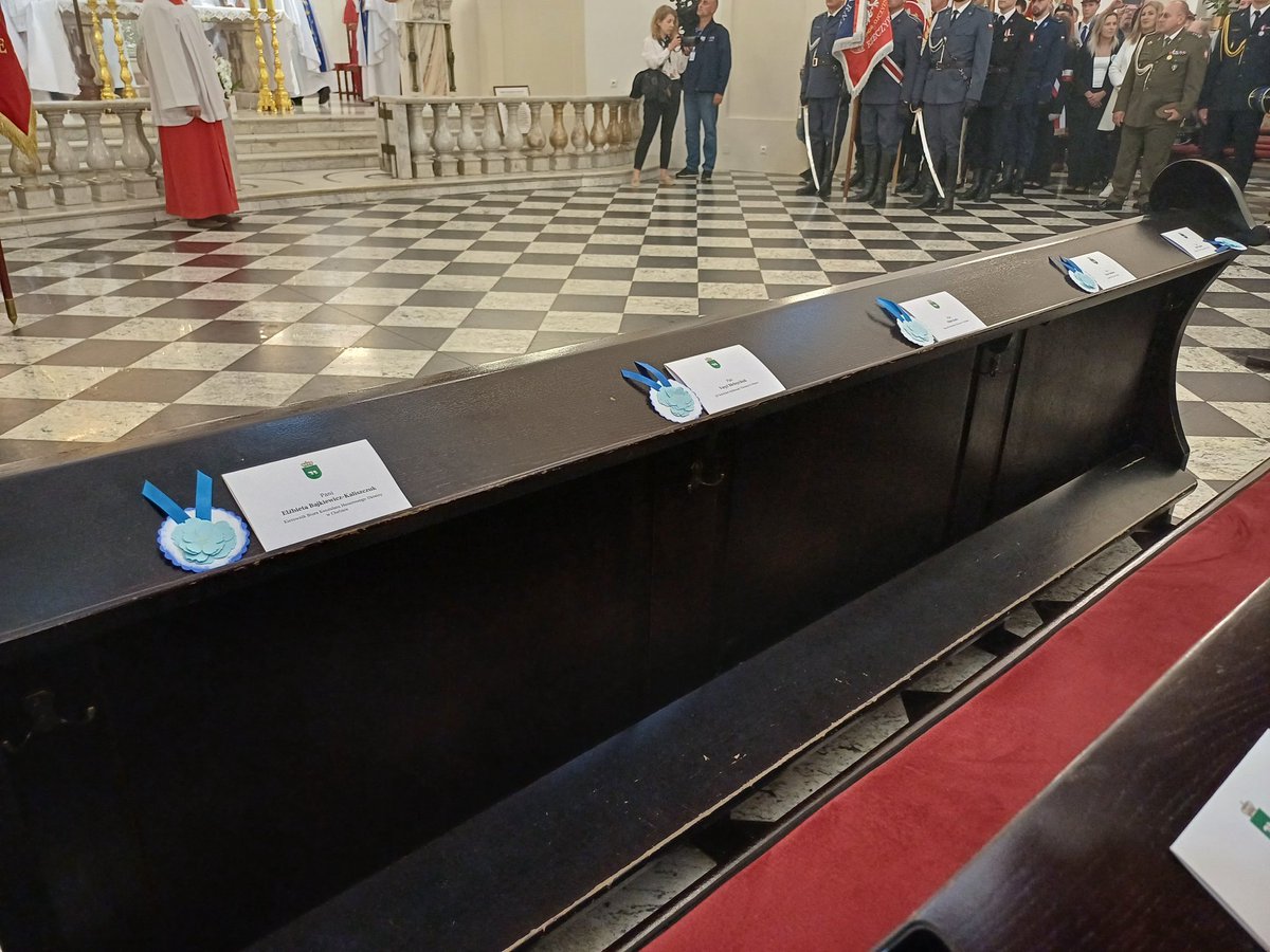 Marek_Kuna_'s tweet image. ‼️‼️‼️

Przykry widok...

Na uroczystości Ofiar Rzezi Wołyńskiej w Chełmie z udziałem Prezydenta @NawrockiKn , nie dotarł żaden przedstawiciel Ukrainy.
🙄