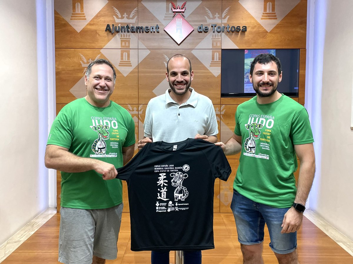 ESPORTS | 🥋Un total de 3️⃣5️⃣0️⃣ esportistes participen en el campionat estatal de judo aquest cap de setmana a Tortosa

🔝L'esdeveniment esportiu tindrà lloc al pavelló Jordi Angelats i és obert al públic 

📲Més informació www2.tortosa.cat/noticies/notic…