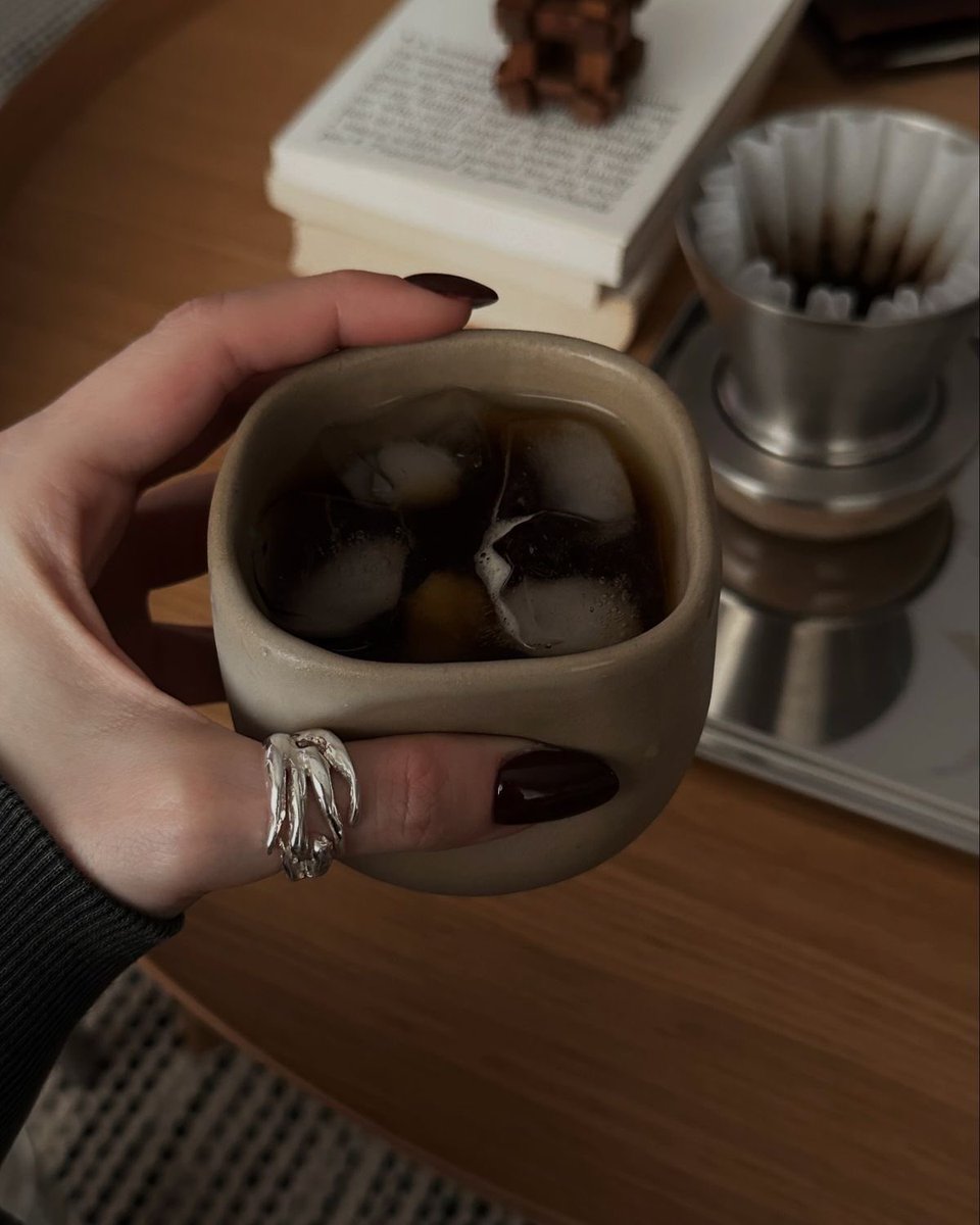 my heart loves summer but my soul craves autumn