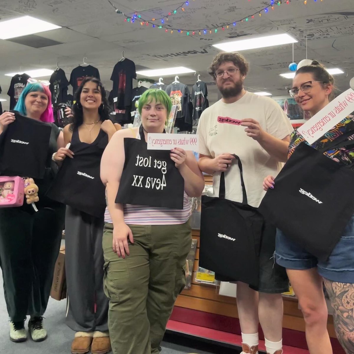 Wet Leg Listening party! We had a blast with y’all last night, and congrats to those who bought a midnight release exclusive! For everyone else, moisturizer is now available in store and online 😉

#recordstore #indierecordstore #whatsspinning #vinyl #records #wetleg #moisturizer
