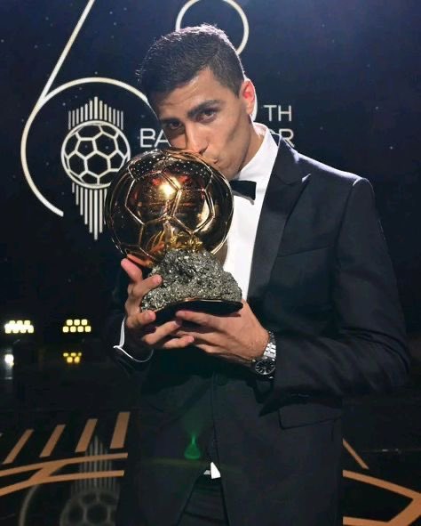 Opinião impopular: 

Vitinha jogou muito mais do que Rodri quando foi vencedor da Bola de Ouro.