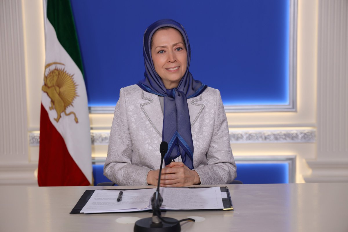 🟥خانم #مريم_رجوى :

...از نظر ما حکومت باید در معرض رسیدگی مردم باشد، انتقاد همگانی باید مجاز باشد. به‌طوری که کسی نتواند از قدرت خود برای مجبور ساختن یا ترساندن مردم سواستفاده کند.

... پرنسیپ مورد تأکید ما یک نظام دموکراتیک است. به‌طوری‌که قدرت، در هیچ نقطه‌یی انحصاری نشود،