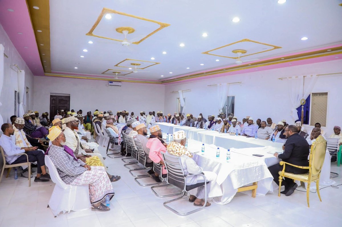 ToddSchoenberg's tweet photo. Today, His Excellency President Abdulkadir Ahmed Aw Ali Firdhiye met with respected traditional leaders and the Council of Elders of SSCKH to get ready for an important meeting. The preparations are complete, and delegates are being warmly welcomed as the significant event begins tomorrow in Laascaanood, SSC Khaatumo State.
@DKinSomalia @EU_in_Somalia @SwedeninSomalia @MFATurkiye @NLinSomalia @AsstSecStateAF  @SSCKhaatumo @US2SOMALIA @ChineseSomalia @TC_MogadisuBE @ItalyinSomalia 
 @UNSomalia @StateDept @Diplo_Jazz  @GermanyinSOM @UKinSomalia @FCDOGovUK @FCDOtravelGovUK @HeadBritOffice @TheVillaSomalia @somalipm