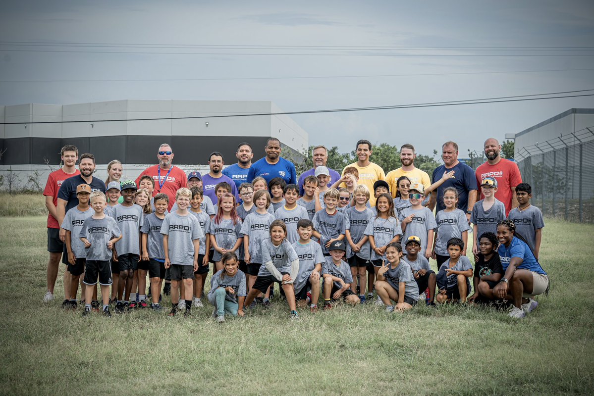 roundrockpolice's tweet image. Congrats to our 57th Junior Police Academy graduates—this group brought the energy!
#RoundRock #Police #JuniorPoliceAcademy #JPA #UnityInOneCommUNITY