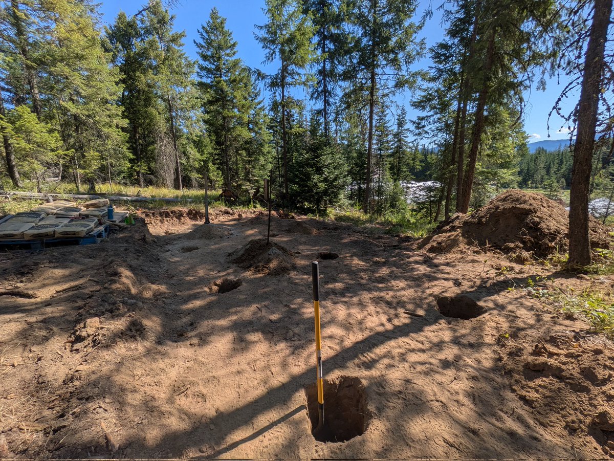 theoryundrgrnd's tweet image. The building of this studio has been one of my major priorities for the last few months. It&apos;s nice to have broken ground. It&apos;s nicer to get a chance to put several consecutive hours into this project — I&apos;m usually so busy with the day to day tasks of TU, the farm and the…
