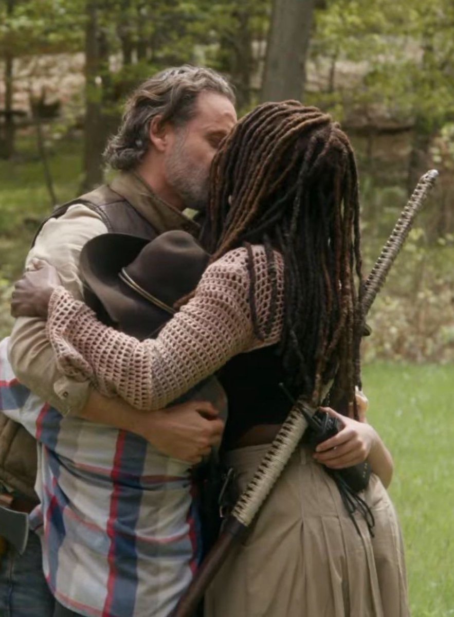 QueenOfTWDU's tweet photo. It was always meant to be #TheGrimes Richonne & Kids #MichonneGrimes #RickGrimes #RickGrimesJr #CarlGrimes #JudithGrimes #RichonneKids #TheRealGrimesFamily #MrsRickGrimes #TheOnesWhoLive #FromComicstoTV #EpicLoveStory #DeadbyDaylight #TWDU 🍕🍕🍕🍕🍕💍 even Kirkman knew 🥰 https://t.co/ME8qJsqAAB