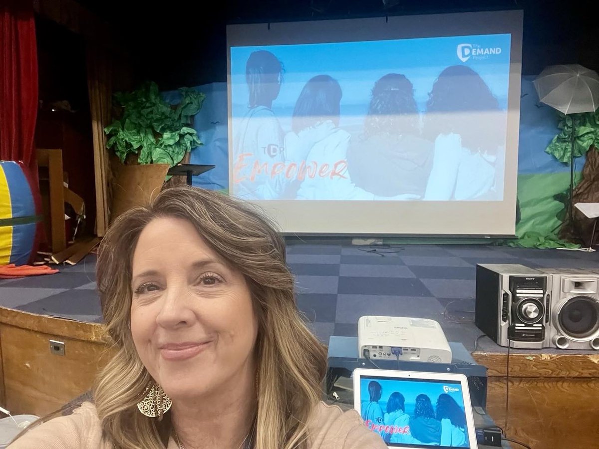 DemandProjectOK's tweet image. Predators don’t take a break.

With school starting soon, now is the time to schedule a prevention presentation for your students and staff.

Book today: thedemandproject.org/schedulepresen…

#ProtectKids #TheDemandProject #OnlineSafety #endchildtrafficking