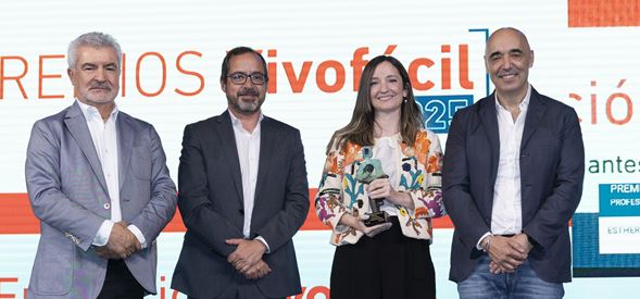 ¡Felicidades 👏🏼! Esther Villajos, investigadora del Instituto de Investigación en Psicología de los Recursos Humanos, del Desarrollo Organizacional y de la Calidad de Vida Laboral (IDOCAL) de la Universitat de València, premiada por la Fundación Vivofácil f.mtr.cool/hmyhtwaawi