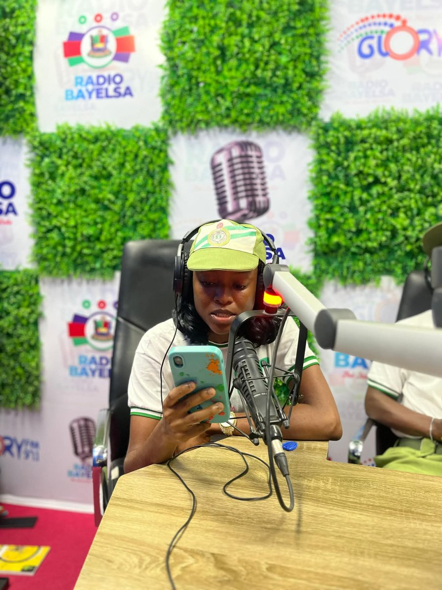 nysc360's tweet photo. Photo speaks on Convenience vs.conscience -why we break the law when it suits us@ Corper's lounge at Glory 97.1fm (Radio Bayelsa)
#nyscbayelsa #nyscdiary #nysccatalogue #nyscchronicles https://t.co/oADEmEKfCs