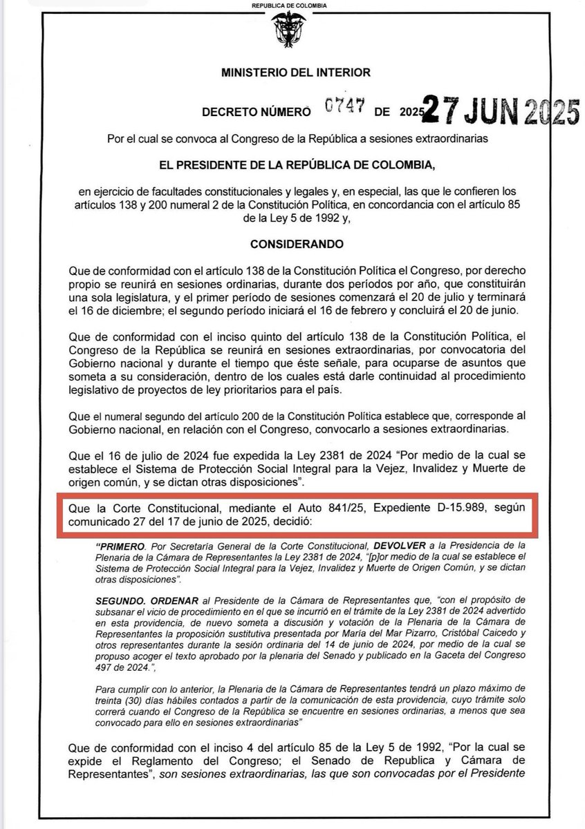 ValenciaNels0n's tweet photo. Las trampas de la #ReformaPensional
Citaron a sesiones extras a la @CamaraColombia citando un Auto de la Corte, el cual, la misma Presidencia informó que no lo han recibido
Y por qué no lo recibieron? ❓
Por qué el Auto N0 #existe https://t.co/jtDFFispNR