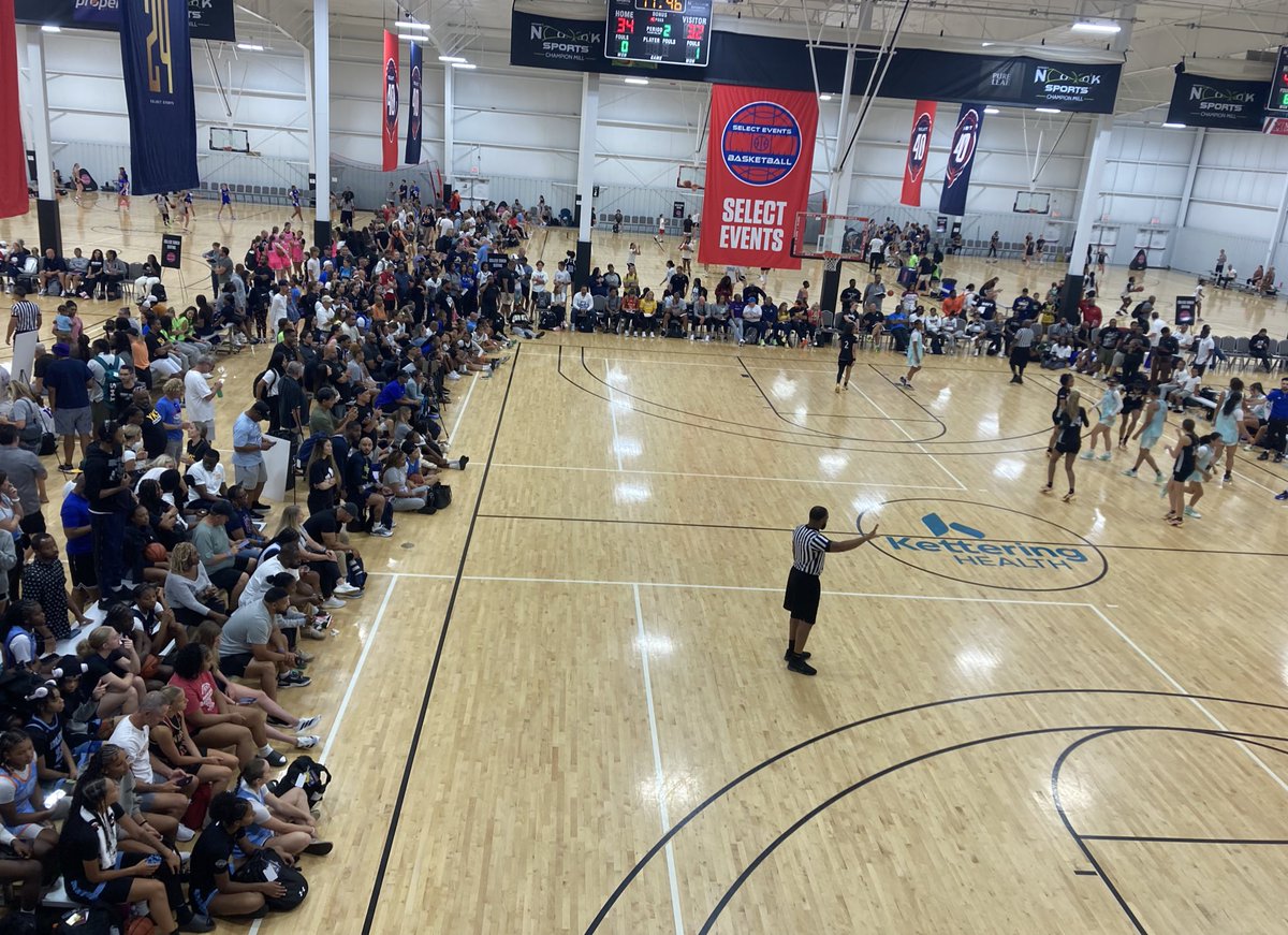 28.5 Scouting (@28point5scout) on Twitter photo ⭐️ 28.5 Scouting
Fans, coaches and players are all crowded in to watch Team Mo Jeff & 7 Days here in Hamilton, OH.
Miciah Fuusilier & Kaleena Smith are two 5-star 2027’s in this game.
<a href="/MiMi_six_too/">Miciah 'MIMI' Fusilier</a> <a href="/specialkayyy11/">Kaleena Smith</a> ⭐️ 28.5 Scouting
Fans, coaches and players are all crowded in to watch Team Mo Jeff & 7 Days here in Hamilton, OH.
Miciah Fuusilier & Kaleena Smith are two 5-star 2027’s in this game.
<a href="/MiMi_six_too/">Miciah 'MIMI' Fusilier</a> <a href="/specialkayyy11/">Kaleena Smith</a>