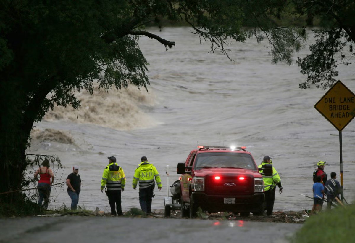 Metallica's tweet image. In response to the devastating floods in Texas Hill Country, #AWMH is granting $100,000 in support through longtime partners providing emergency relief: @DirectRelief and @WCKitchen.
Last week’s intense rainfall caused catastrophic flash flooding, ravaging communities and…