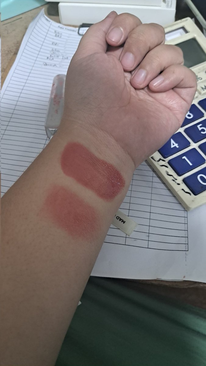 _bmsk's tweet photo. @womanfeeds_id Silakan bestie ini dari mad for make up.  Hampir semua shadenya jatuhnya merah jambu tergantung tone kulit. Punyaku ini  shade the one. Kalau di pakai tipis cakep. Kalau di pakek tebel makin cakep parah. lebih pigmanted dan glossy. Tapi ringannn bgt asli. https://t.co/q78xz6FUiP https://t.co/hQ9N61QoD0
