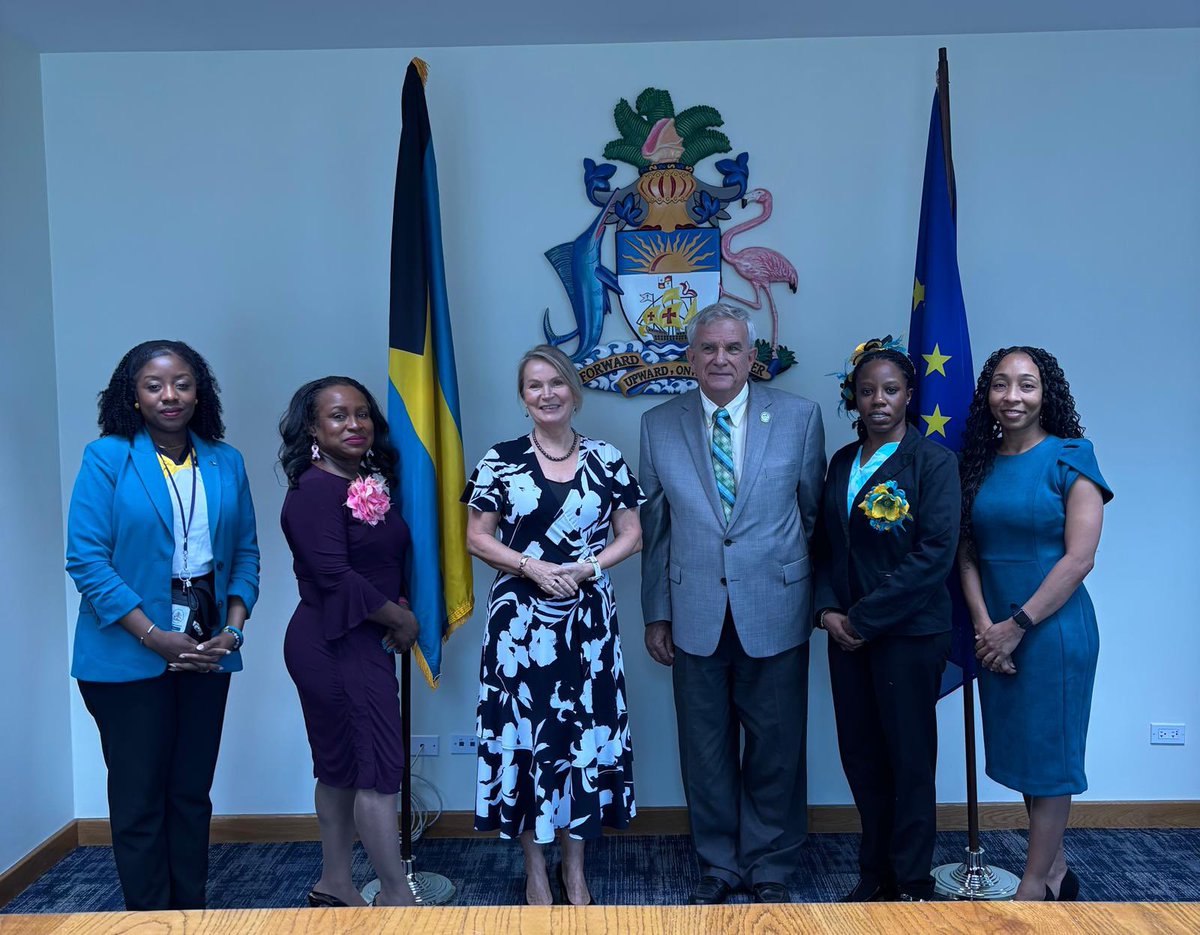 She had the honour  of meeting the Governor General of The Bahamas Her Excellency the Most Hon. Dame Cynthia Pratt , Prime Minister the Hon. Philip Davis, Minister of Foreign Affairs and Public Service the Hon. Fred Mitchell, University of the Bahamas President Dr. Robert Blaine.