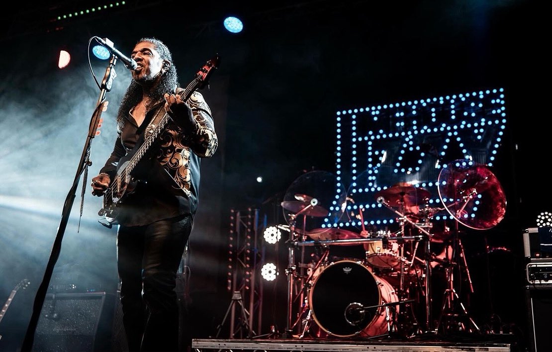 limehouselizzy's tweet image. We love our ‘work’😉 but next week is 🔥! Thu 17 Jul: DISS @ Corn Hall — always rammed! Fri 18 Jul: LONDON @ O2 Islington — last year was epic! 🎸 Get tix: limehouselizzy.co.uk/tour-dates #LiveMusic #LimehouseLizzy #Diss #London