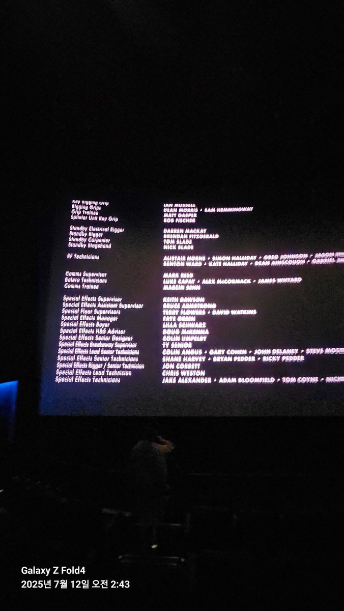 심야 F1 더 무비 돌비시네마 보고왔는데
진짜 너무 재밌당