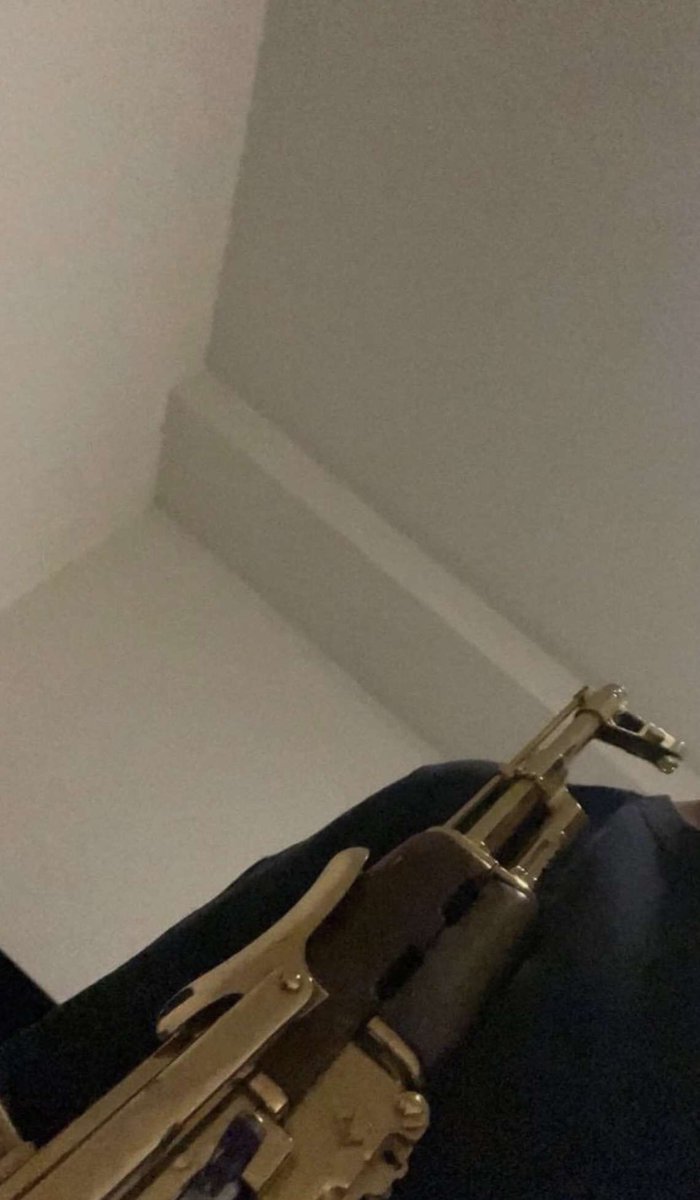 zzio_9's tweet photo. غايب ��ني عيوني تراعيك
تعال علم عيوني شلون عقبك تنام
تعبت اقضي اليالي في غيابك سهر
وشلون ماهز قلبك اذكريات الغرام               😣:
وشلون عيونك تنام ولا تحس بلقهر. https://t.co/Cp9IMgSUpT