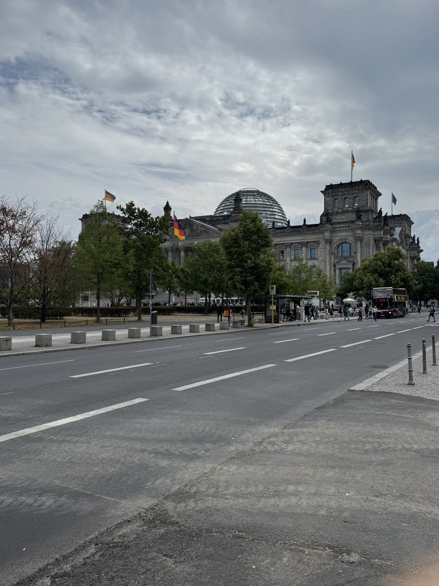 Herr Mac tweet media