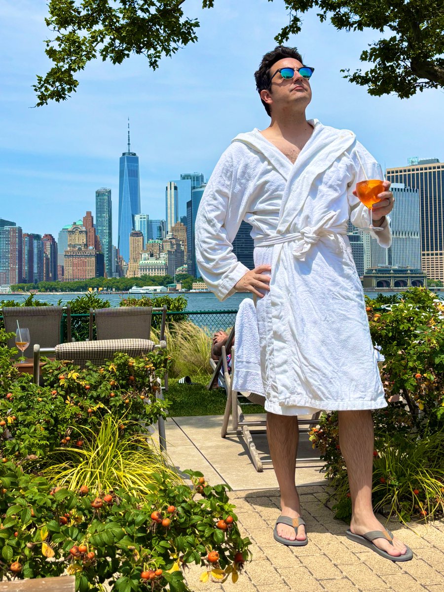 HumorBagel tweet media