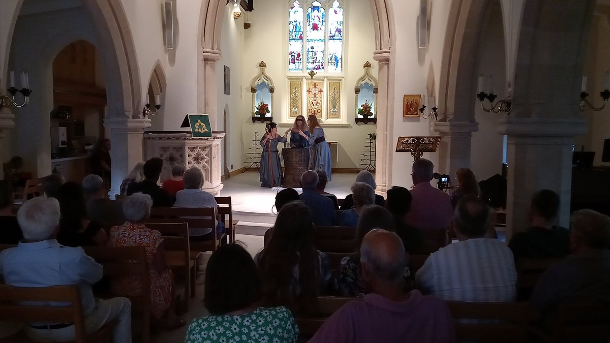 UnboundTheatre's tweet image. 'Macbeth' is back, and this time we're on tour. Tonight's performance at Holy Trinity, Prestwood is underway!
#TellGreatStories #BucksShakespeareFest