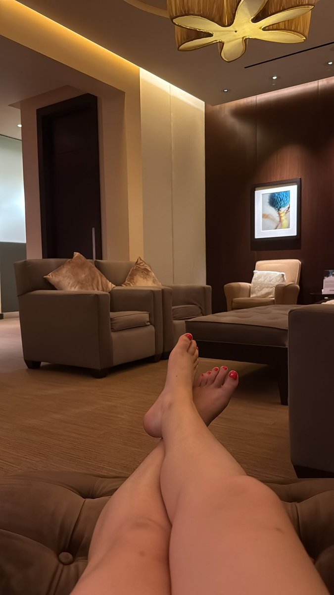 BADemmarose's tweet photo. #footfetısh #feetworshi̇p #toes #spa #fyp #girls #BLACKPINK https://t.co/Dhv3WYL5ya