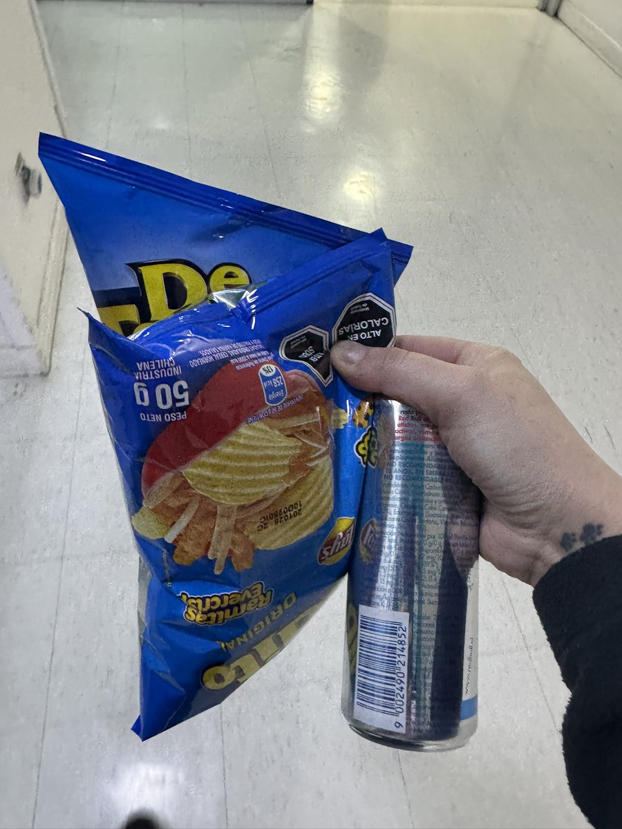 Saqué un de todito de la máquina y salieron 2. 
Debe ser mi día de suerte