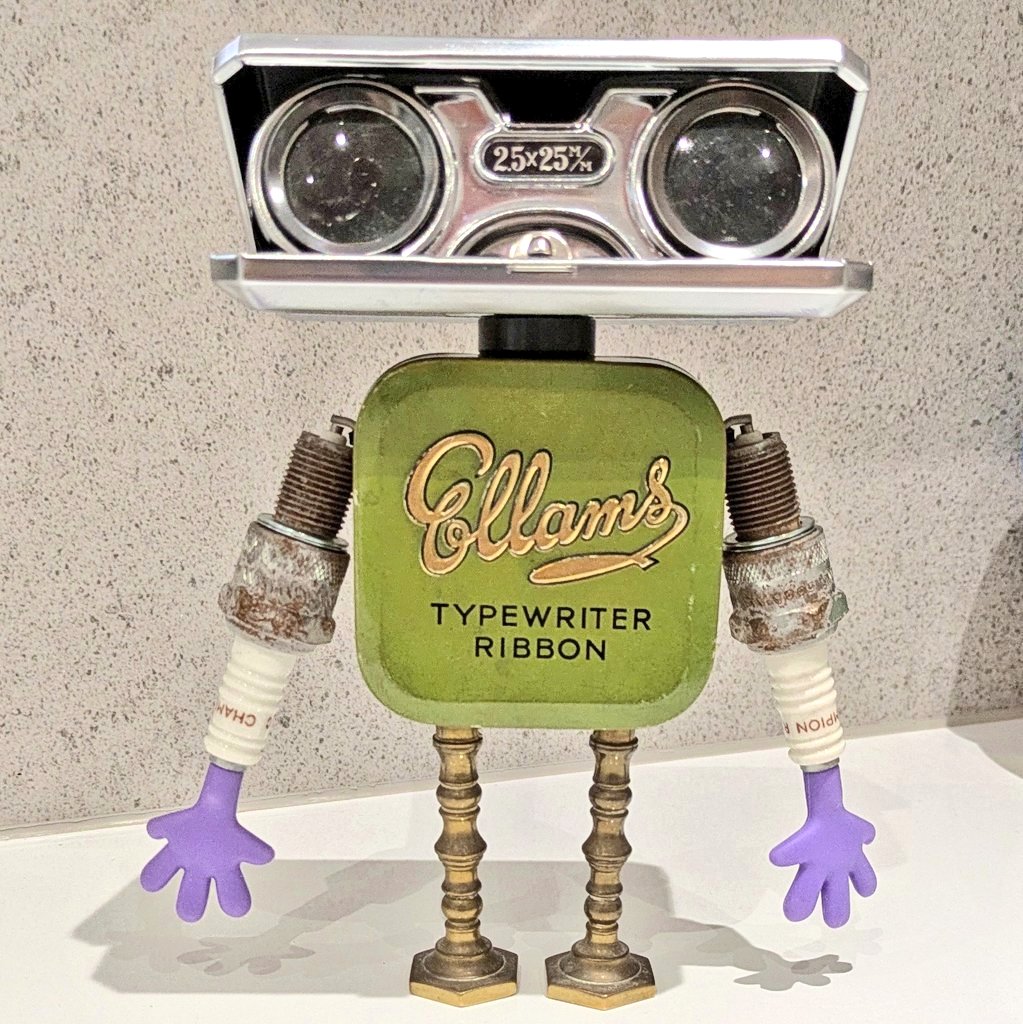 junk_bots's tweet image. Up on that there #Etsy. 
junkbotsrobots.etsy.com 
Can you re-home a Junkbot?
#shopindie #Oasis