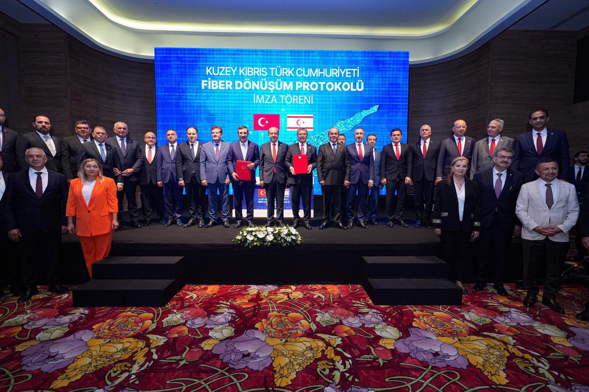 Cumhurbaşkanı Yardımcımız Sayın Cevdet Yılmaz,KKTC Cumhurbaşkanı Sayın Ersin Tatar, KKTC Başbakanı Sayın Ünal Üstel ve değerli heyet ile birlikte bugün KKTC’de ;

✅ Türkiye-KKTC Ticaret Odası Forumu III. Ekonomi Konferansı

✅ KKTC Fiber Optik Dönüşüm İmza Töreni 

✅Lefkoşa