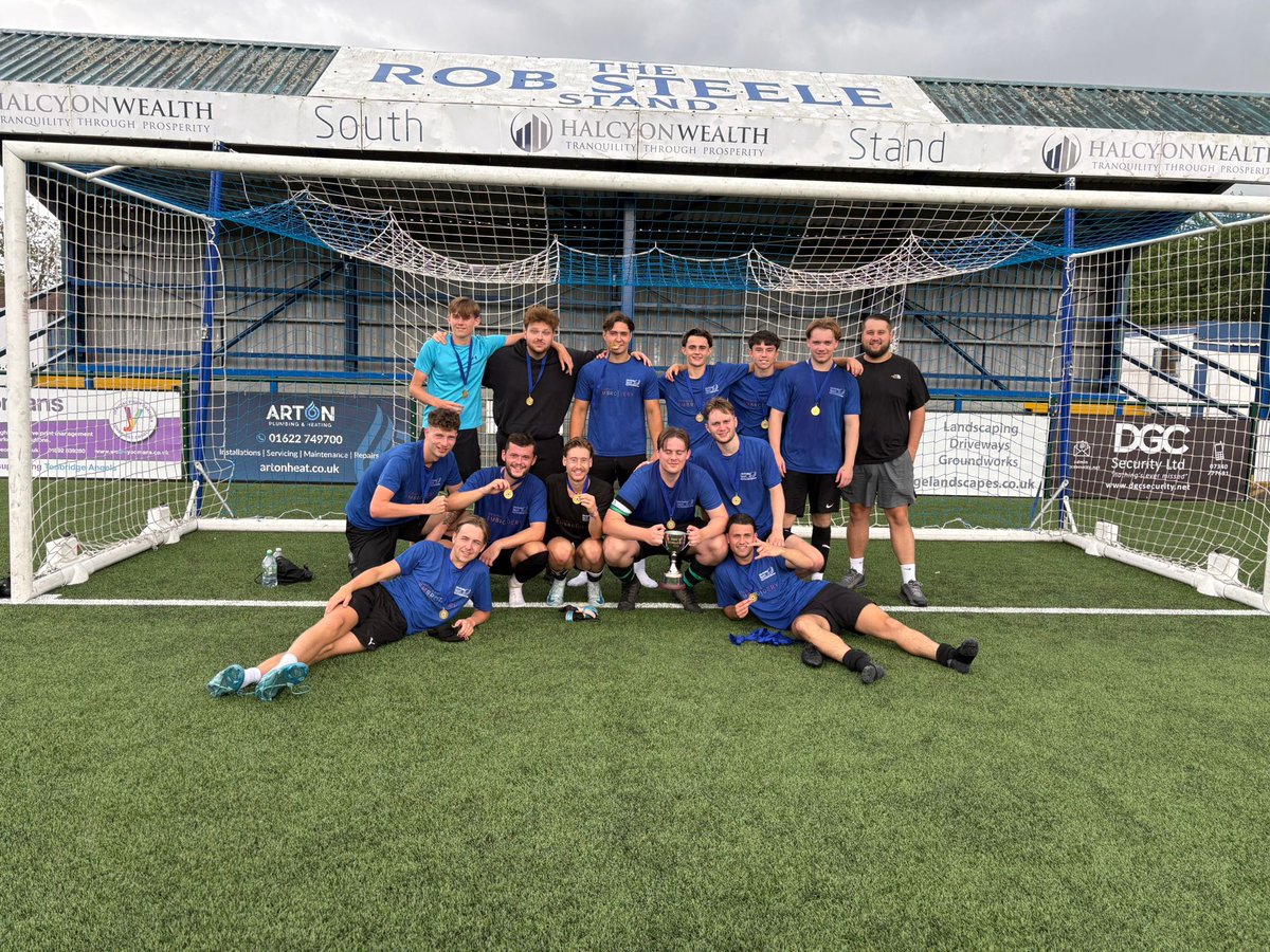 KentFA's tweet image. MATCH REPORT | Congratulations to Medway Leisure, who were crowned champions of the Kent FA Recreational Cup! 🏆
Last week, the Kent FA Recreational Cup concluded with a 12-goal thriller between Medway Leisure and Athletic Melrose!
Well played to both teams for delivering a…
