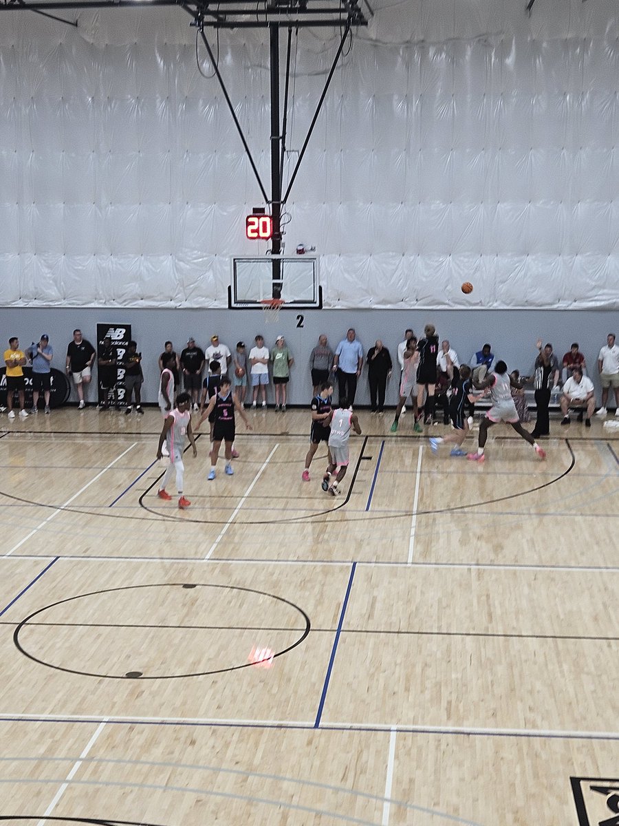 WIPlaymakers's tweet photo. Big time 75-62 win for 17U over @TeamBreakdown!    

Unbelievable perfoamce by the guys and the full support of the program behind them! https://t.co/Yy1KKkJlgD