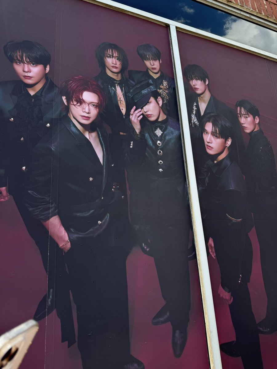 ttnodd's tweet photo. @hello82official @hello82ATLANTA #ATEEZ_POPUP #hello82 #82giveaway #hello82ATLANTA https://t.co/UDLAmoz379