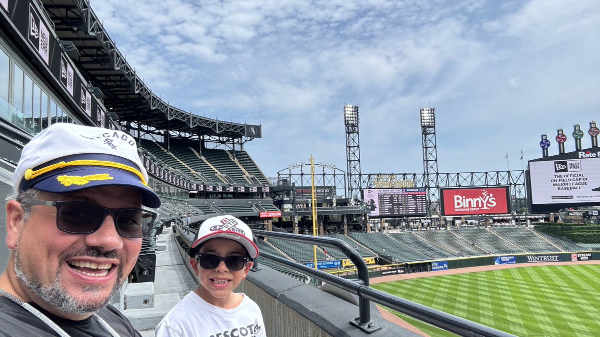 Best Hair in the Game (@weekendgabe) on Twitter photo We back! Double header action. <a href="/whitesox/">Chicago White Sox</a> #whitesox We back! Double header action. <a href="/whitesox/">Chicago White Sox</a> #whitesox