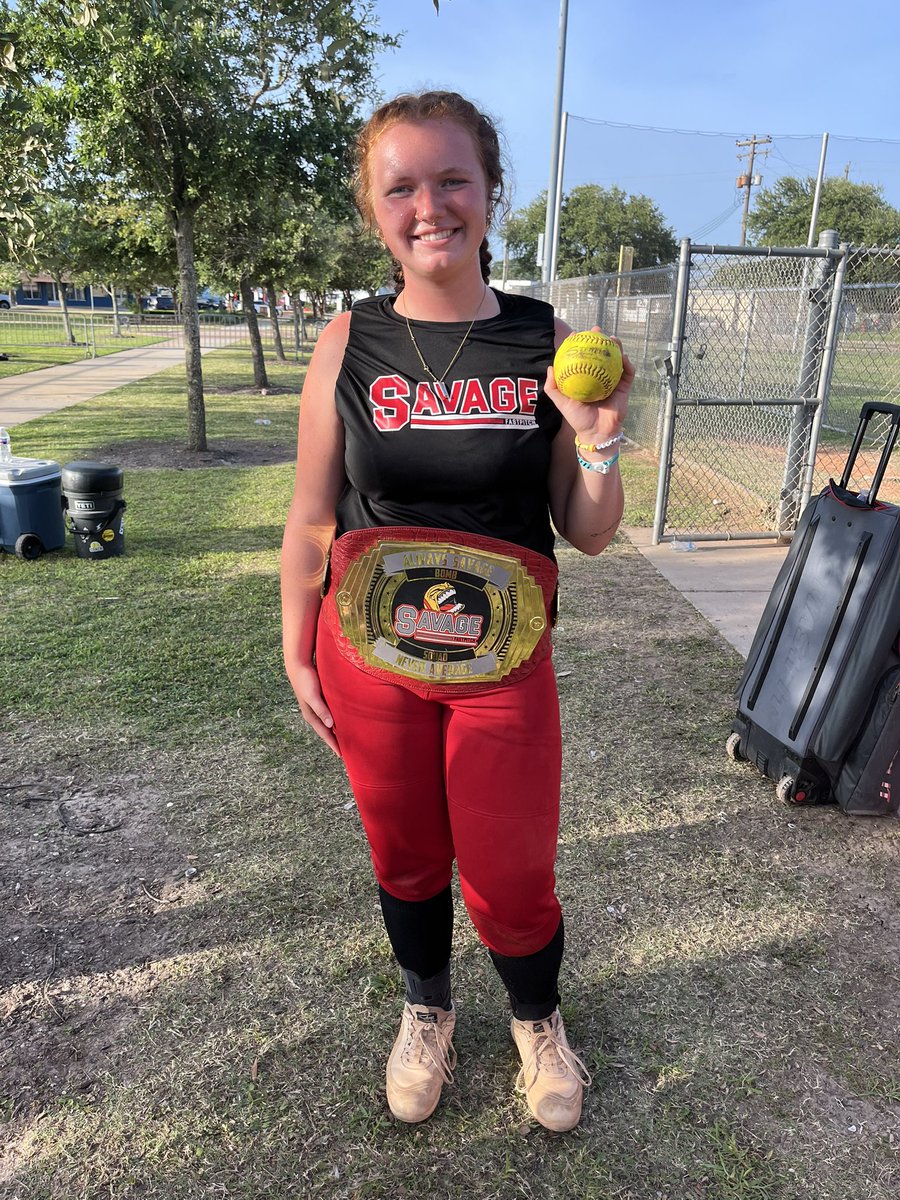 Savage18U's tweet photo. Lily and Monk with pool play bombs! 💣💣 https://t.co/kXNd9HqbGe