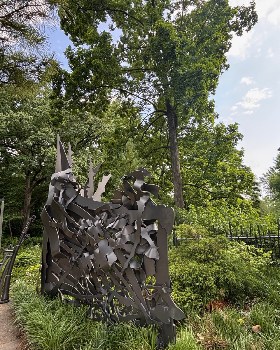 MSUCAL's tweet image. Did you know there are several metal gates in @MSUBealGarden by different artists? The abstract steel gates at the east and west entrance of Beal Botanical Garden were created by Rochester, New York-based sculptor Albert Paley. The gates at the north entrance (along with…