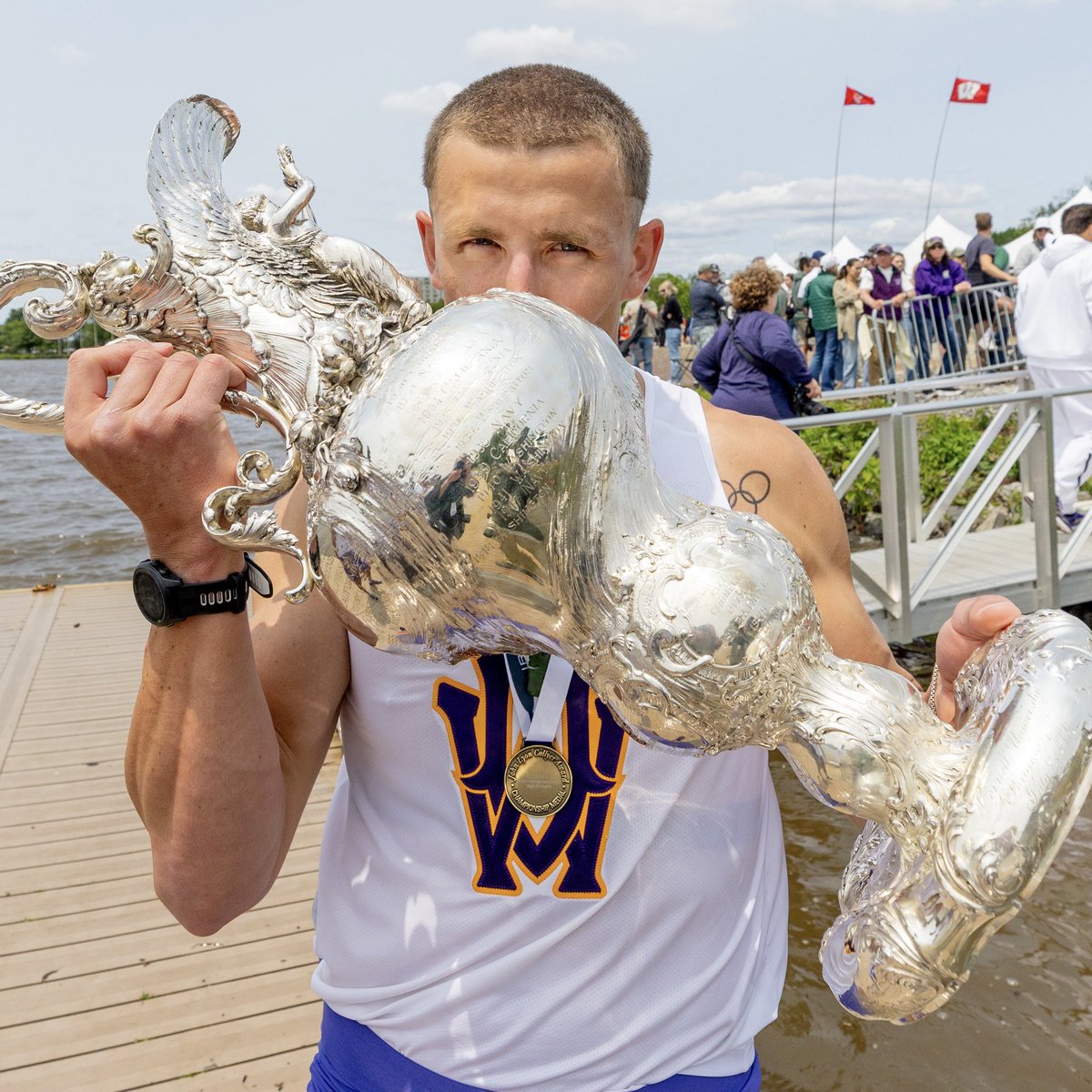 Washington Athletics (@uwathletics) on Twitter photo THE OARSMAN 🏆
Logan Ullrich has been named the top men’s heavyweight rower in the country, earning National Athlete of the Year honors and winning the inaugural “The Oarsman” Award from the IRCA!
#GoHuskies x <a href="/UW_Rowing/">Washington Rowing</a> THE OARSMAN 🏆
Logan Ullrich has been named the top men’s heavyweight rower in the country, earning National Athlete of the Year honors and winning the inaugural “The Oarsman” Award from the IRCA!
#GoHuskies x <a href="/UW_Rowing/">Washington Rowing</a>