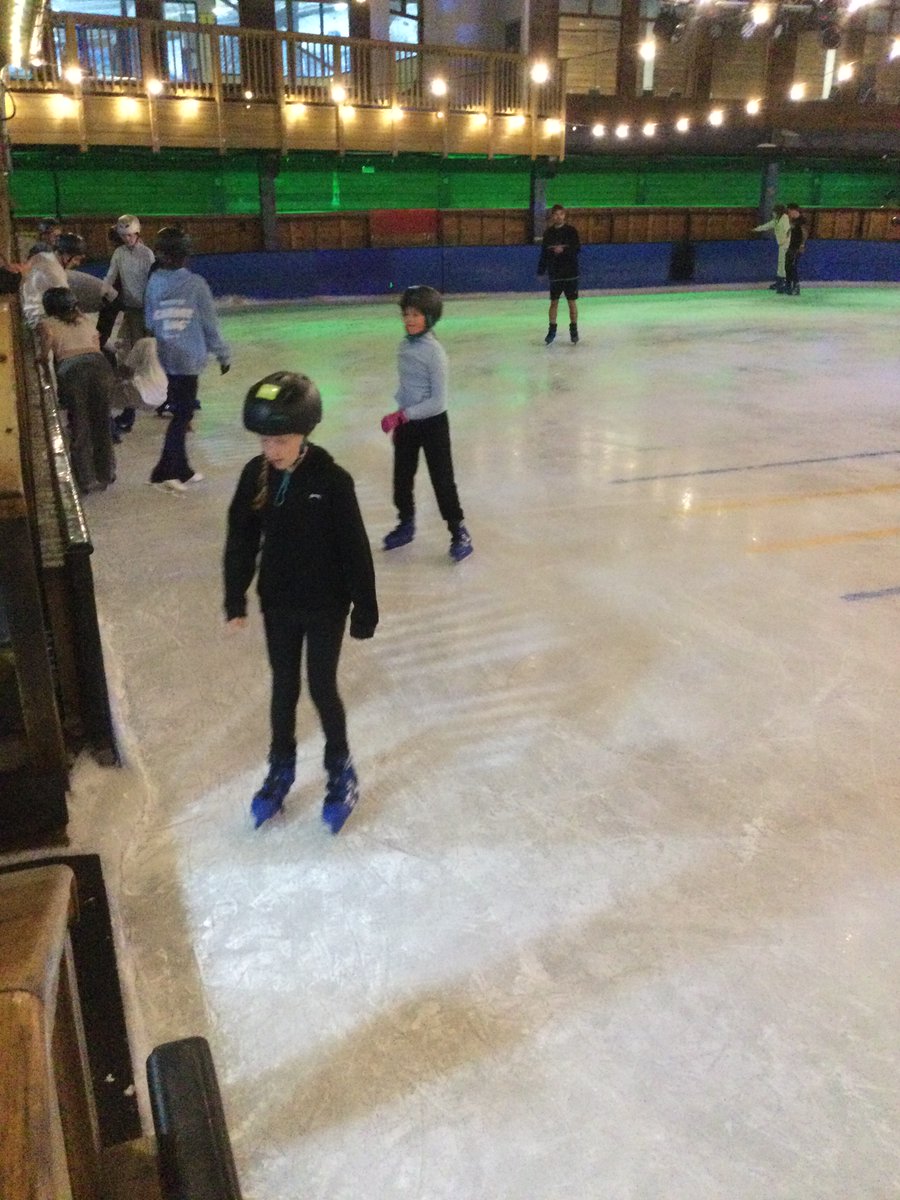 Last Friday, Turing class visited the Snowdome where we enjoyed several different activities!