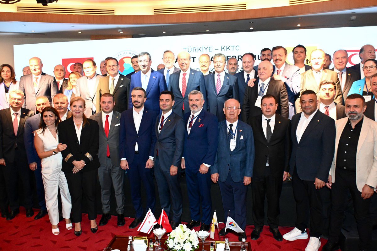📍 Lefkoşa – KKTC
Yönetim Kurulu Başkanımız Sn. Mehmet Yetim, Kıbrıs Türk Ticaret Odası’nın ev sahipliğinde gerçekleştirilen Türkiye - KKTC Ticaret Odası Forumu Ekonomi Konferansına katılım sağladı.

Kuzey Kıbrıs Türk Cumhuriyeti Cumhurbaşkanı Sn. Ersin Tatar, Türkiye