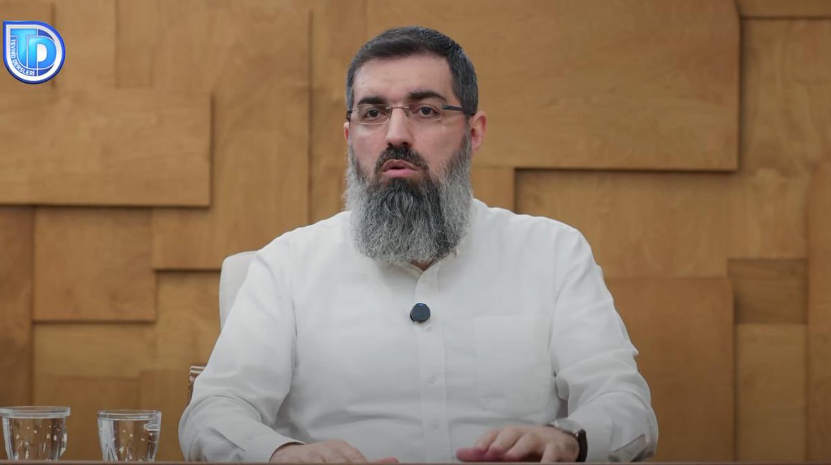 dailyislamist's tweet photo. 🗣️ Halis Bayancuk:

“PKK, Kürt meselesinin sebebi değil; Kemalizm'in faşist, inkârcı ve asimilasyoncu politikalarının sonucudur. 

Eğitim ve siyasette Kemalist zihniyet sürdükçe, Kürt meselesi sürecek ve mağduriyet üretmeye devam edecektir. 

Devlet samimi ve kalıcı bir çözüm için, bu zihniyetle hesaplaşmalıdır.”