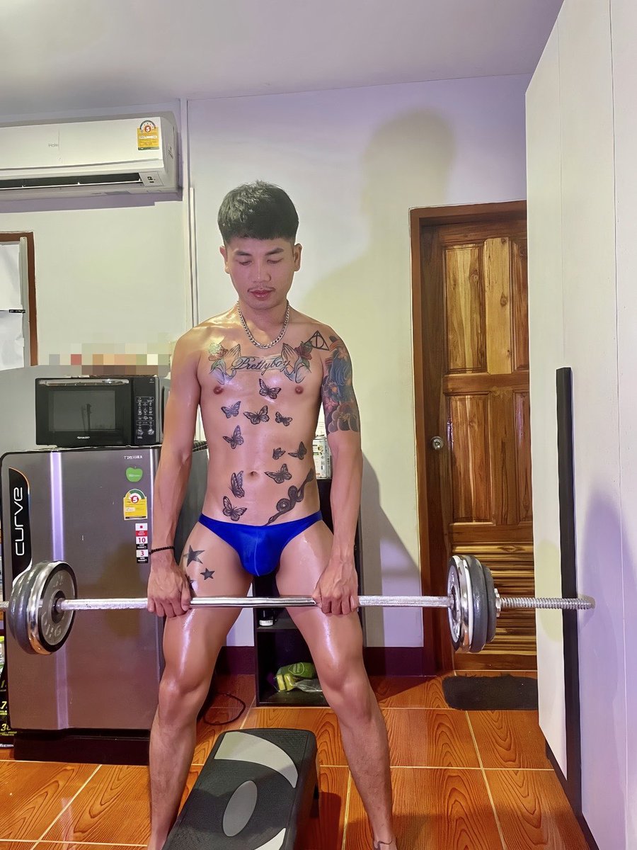 @Prettyboy3922 (@prettyboy3922) on Twitter photo ฟิตหุ่น นิดหน่อยคับ 🥶🥶🦋🦋 ฟิตหุ่น นิดหน่อยคับ 🥶🥶🦋🦋